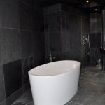 Salle de bain en ardoise